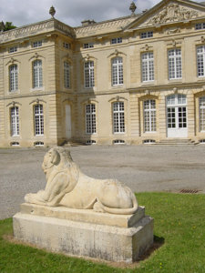Chateau Bourg saint-Léonard